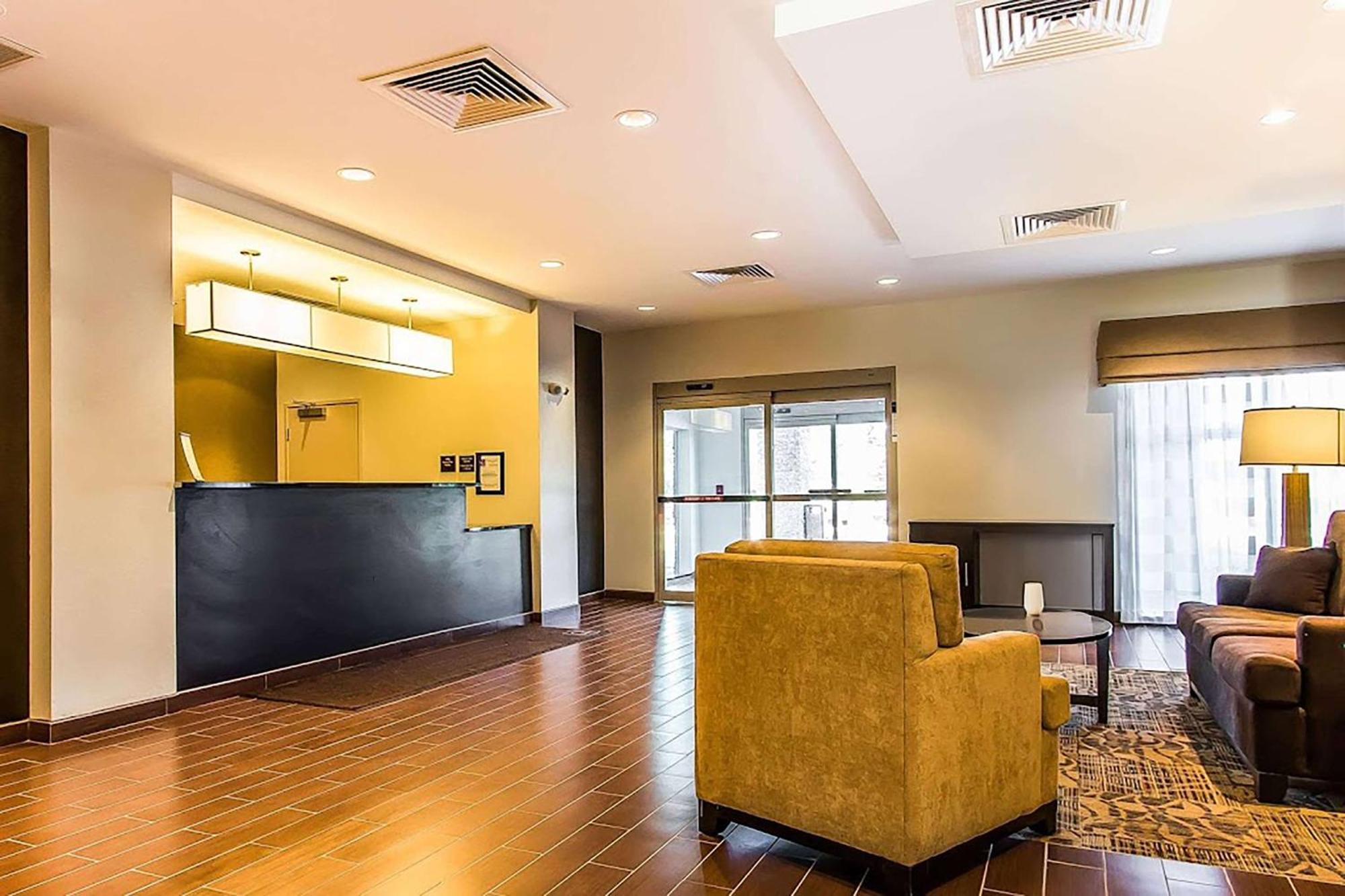 Wingate By Wyndham Jonesboro Hodge Hotel Bagian luar foto