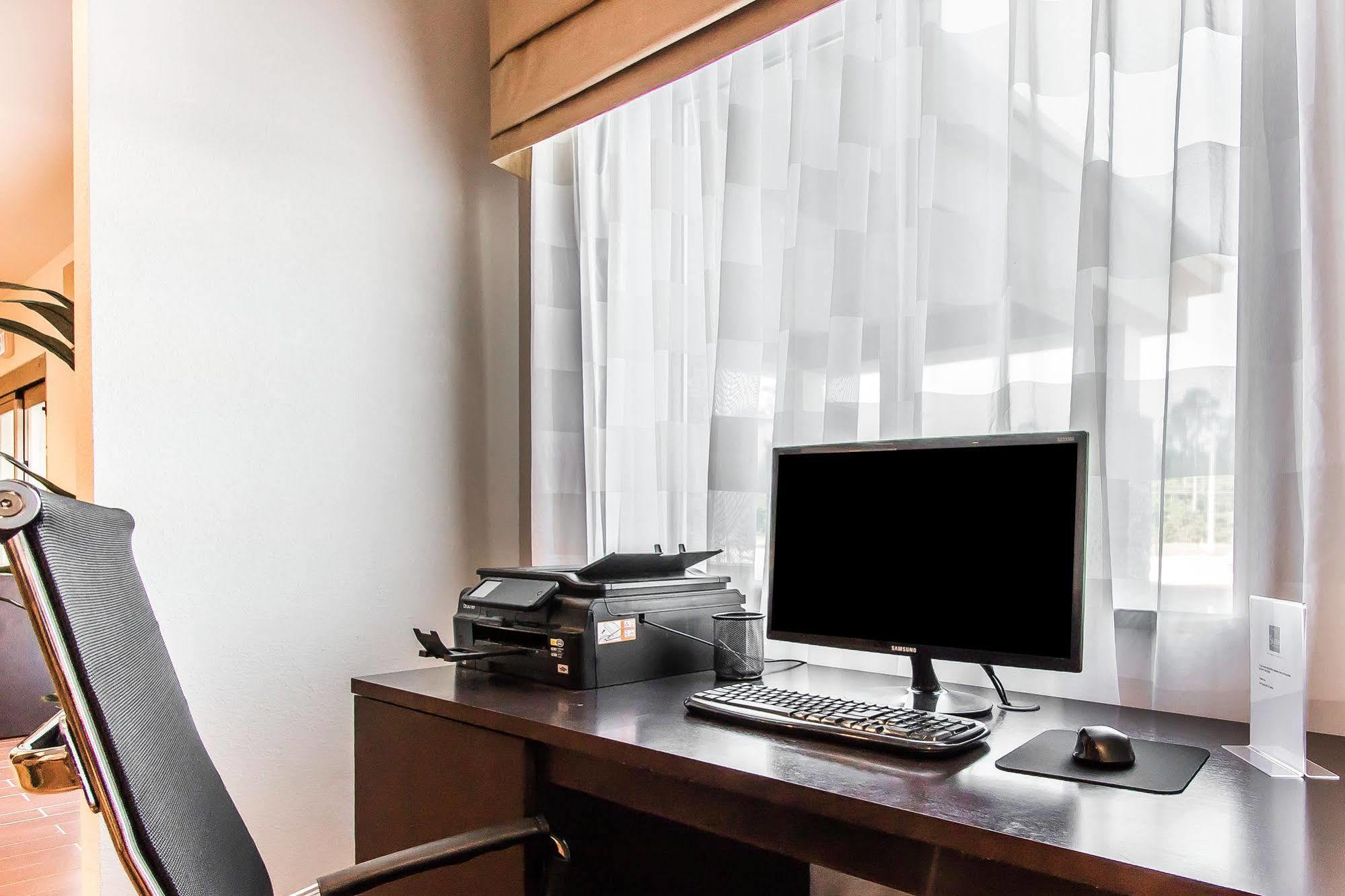 Wingate By Wyndham Jonesboro Hodge Hotel Bagian luar foto